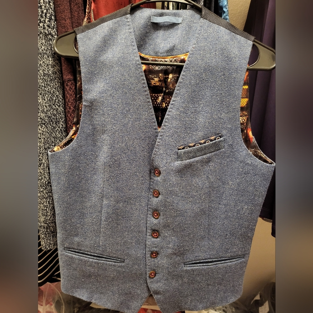 Ted Baker size 2 vest with luggage image